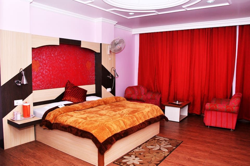 Royal Deluxe Triple Bed Room
